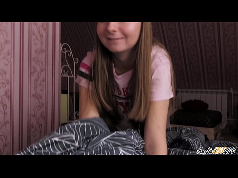 ❤️ Blonde Sucks her Best Friend Deeply και παίρνει σπέρμα στο στόμα της Πορνό βίντεο ❌️❤